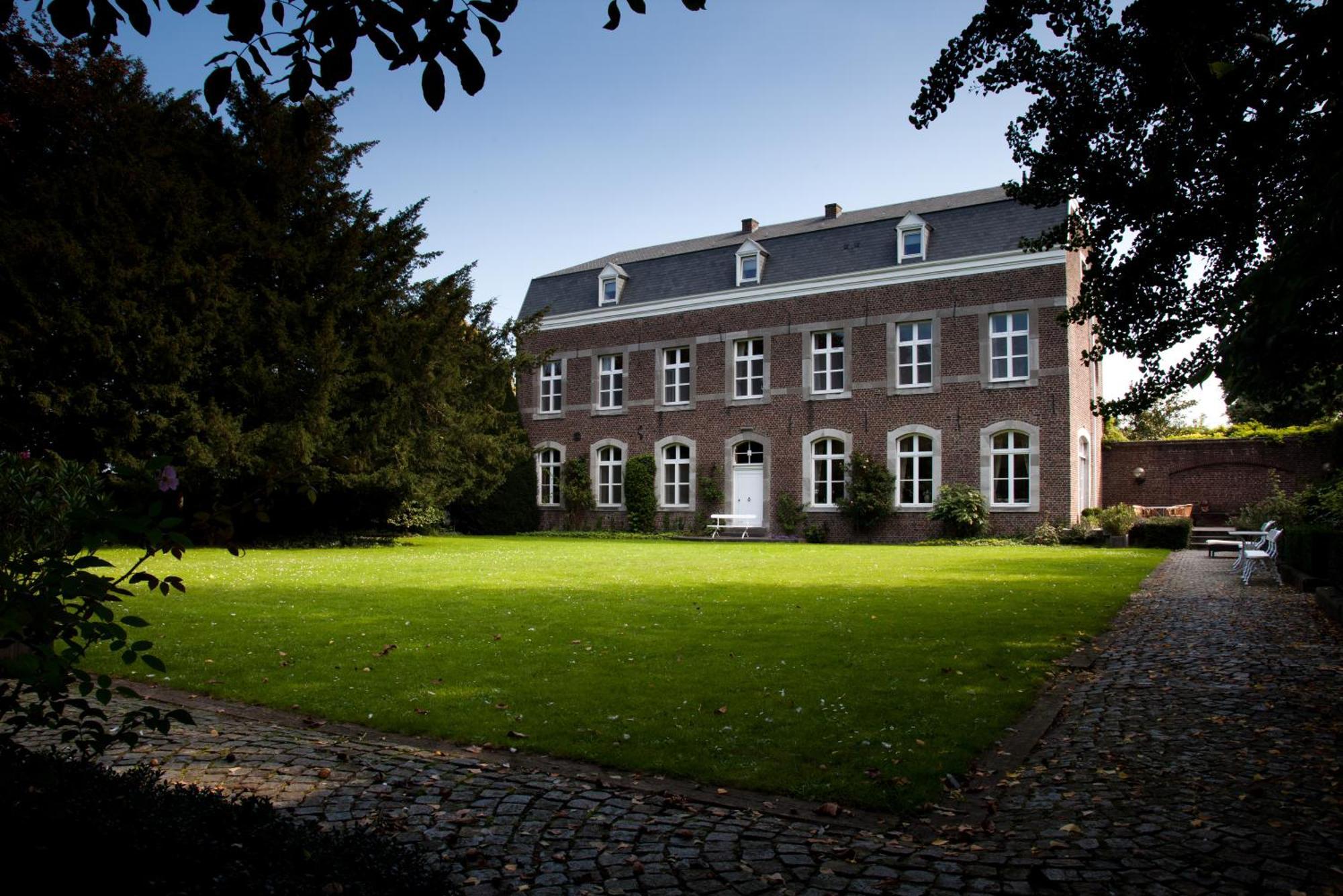 B&B Het Agnetenklooster Maaseik Exterior photo